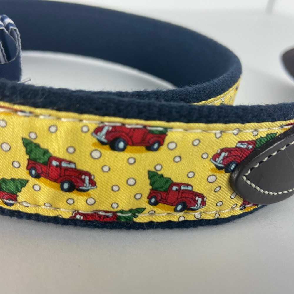 NWT. Vineyard Vines struck & Tree Canvas Club Belt